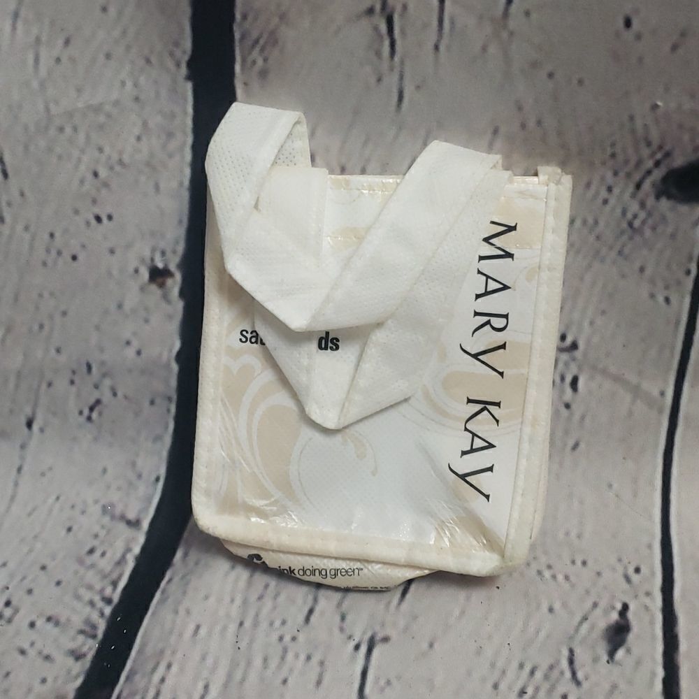 Mary Kay Small Bag - Picture 2 of 4